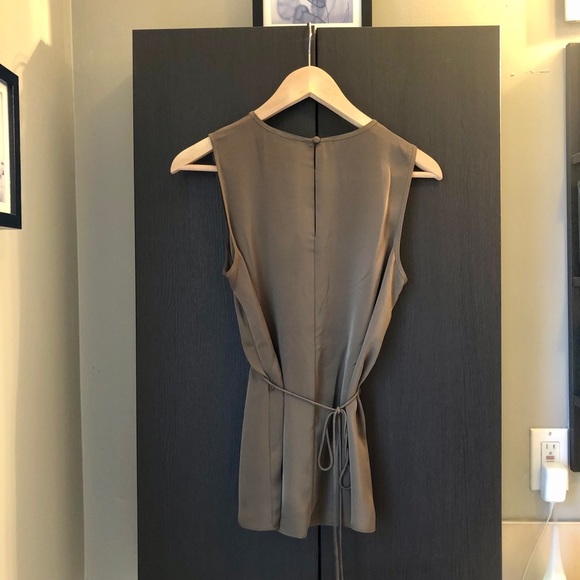 Aritzia Babaton Floreia Blouse - Picture 7 of 10